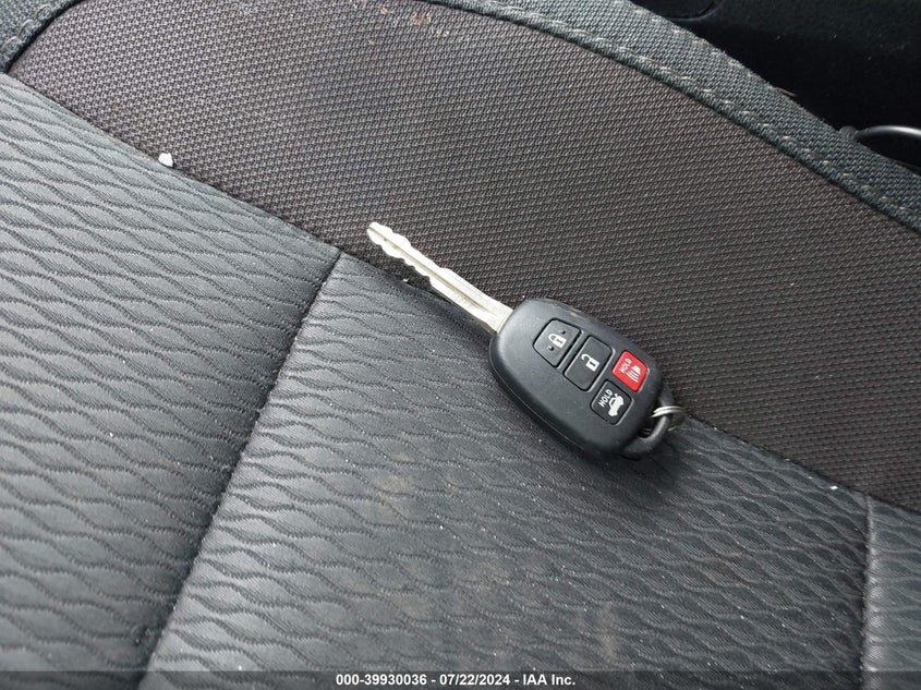 2019 TOYOTA COROLLA LE - 2T1BURHE5KC150213