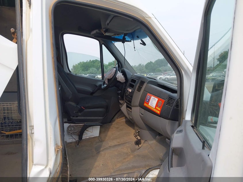 2014 Mercedes-Benz Sprinter 2500 High Roof VIN: WD3PE8DE8E5898680 Lot: 39930326