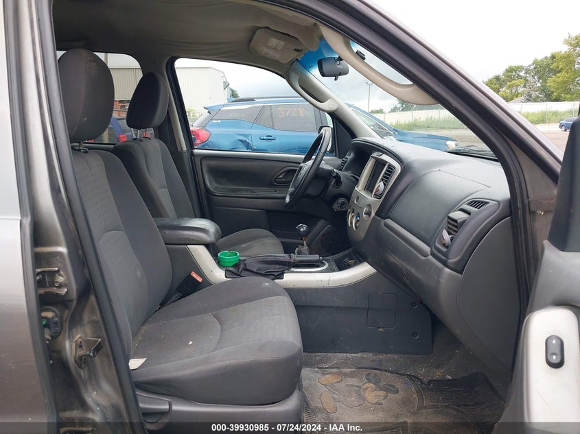 2006 Mazda Tribute I VIN: 4F2YZ02Z86KM16556 Lot: 39930985