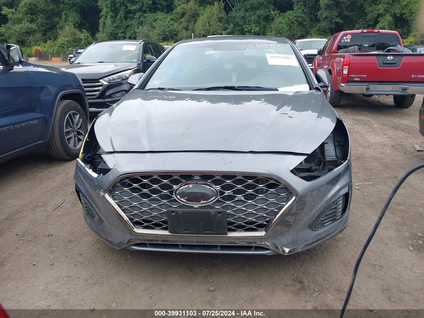 2019 Hyundai Sonata Sport VIN: 5NPE34AF4KH781120 Lot: 39931103