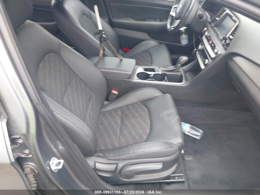 VIN 5NPE34AF4KH781120 2019 HYUNDAI SONATA SPORT