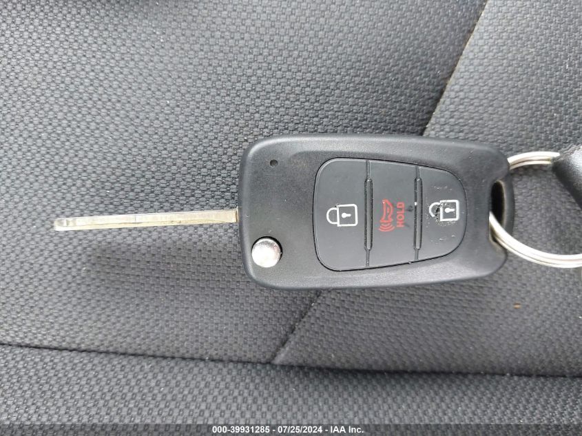 2011 Kia Soul + VIN: KNDJT2A25B7707726 Lot: 39931285