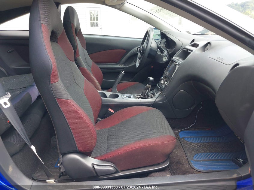 2004 Toyota Celica Gt VIN: JTDDR32T940179760 Lot: 39931353