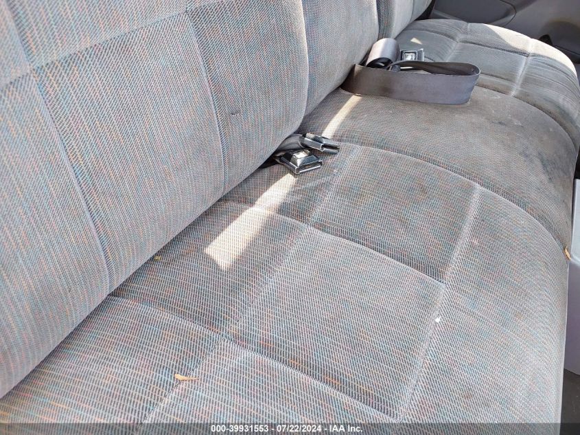 1994 Ford F150 VIN: 2FTEF15N6RCA54262 Lot: 39931553