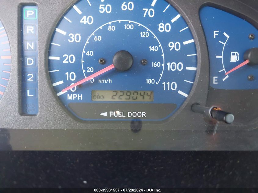 2001 Toyota Sienna Le/Xle VIN: 4T3ZF13C01U402695 Lot: 39931557