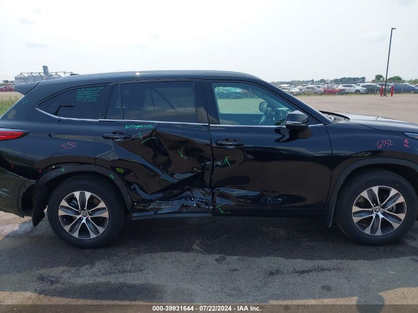 2022 Toyota Highlander Xle VIN: 5TDGZRBH2NS597586 Lot: 39931644