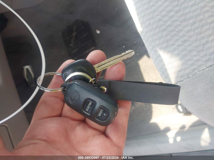 2005 Toyota Corolla Le VIN: 1NXBR32E75Z376764 Lot: 39932087