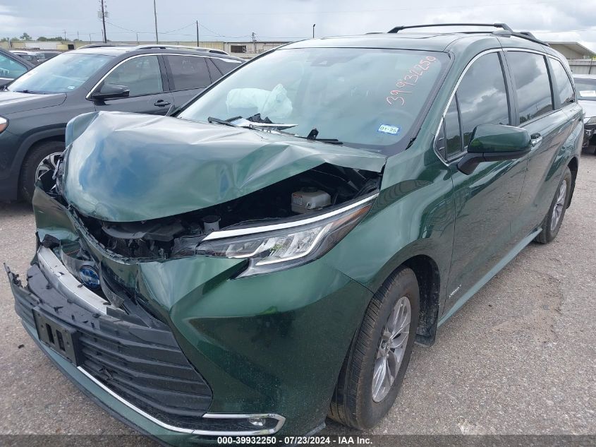 5TDYRKEC6MS013085 2021 TOYOTA SIENNA - Image 2