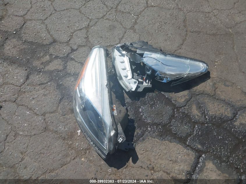 2014 Ford Escape Titanium VIN: 1FMCU9J90EUA63498 Lot: 39932383