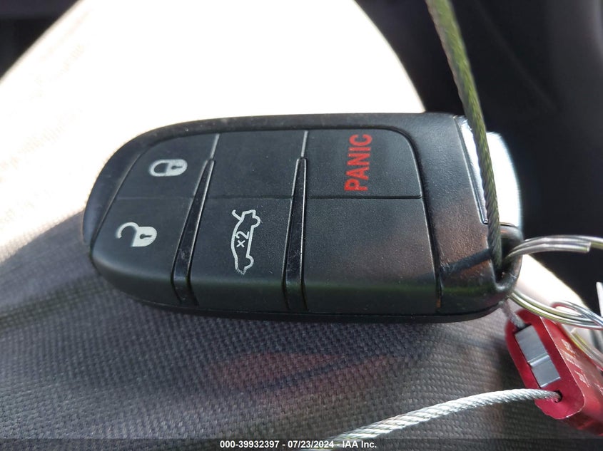 2015 Dodge Challenger Sxt VIN: 2C3CDZAG9FH759031 Lot: 39932397