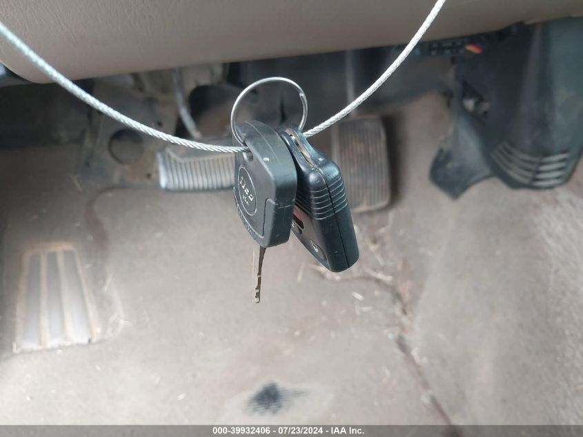 2002 Ford F-150 Lariat/Xlt VIN: 1FTRW07L72KD16458 Lot: 39932406