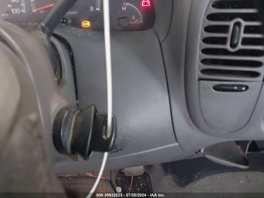 2001 Ford F-150 Xl/Xlt VIN: 1FTZX17281NA01515 Lot: 39932523