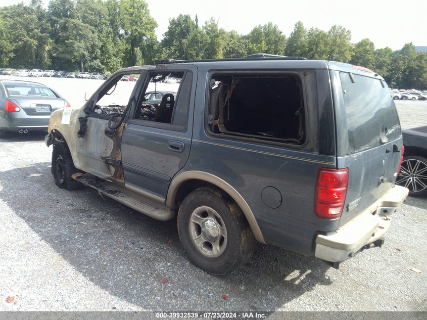 2002 Ford Expedition Eddie Bauer VIN: 1FMFU18LX2LA86871 Lot: 39932539