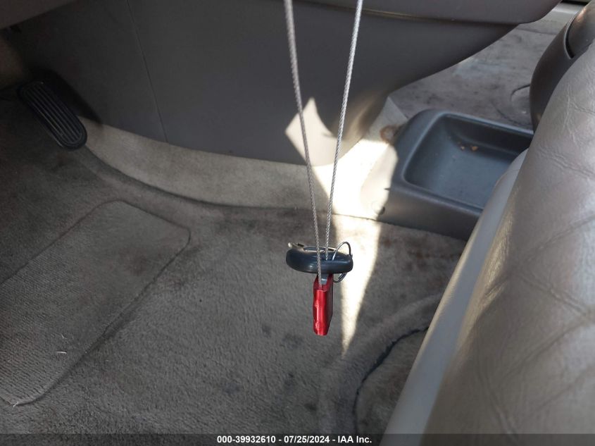 2001 Lexus Rx 300 VIN: JTJHF10UX10226118 Lot: 39932610