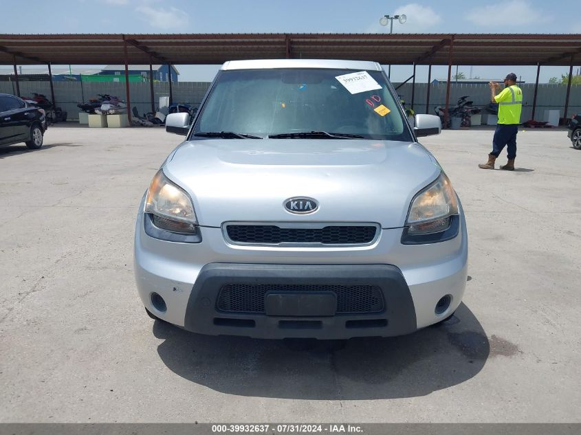 2011 Kia Soul + VIN: KNDJT2A29B7287694 Lot: 39932637