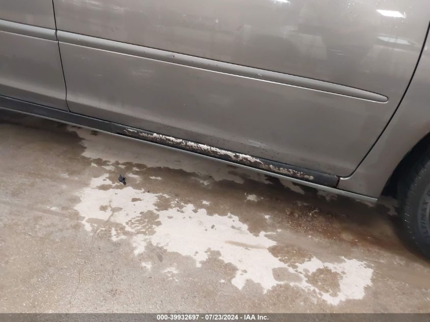 2003 Toyota Camry Le VIN: 4T1BE32K83U664596 Lot: 39932697