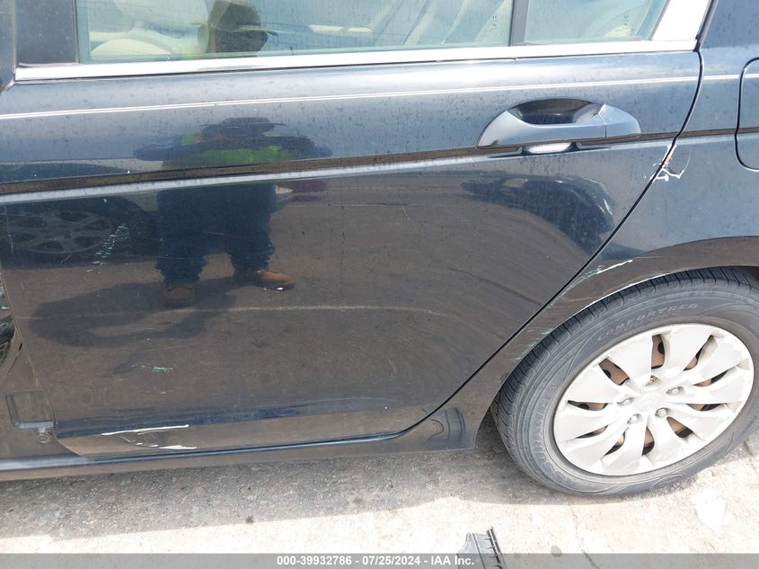 2009 Honda Accord Lx VIN: 1HGCP26379A039084 Lot: 39932786