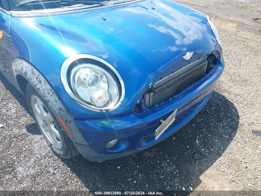 2007 Mini Cooper VIN: WMWMF33547TL68356 Lot: 39932890