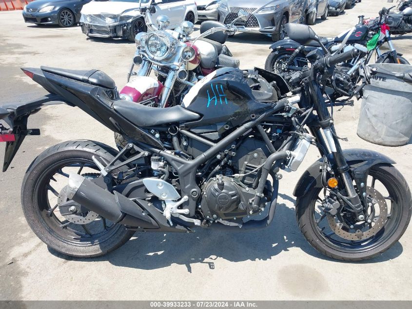 2023 Yamaha Yzfr3 A VIN: MH3RH18Y6PK013447 Lot: 39933233