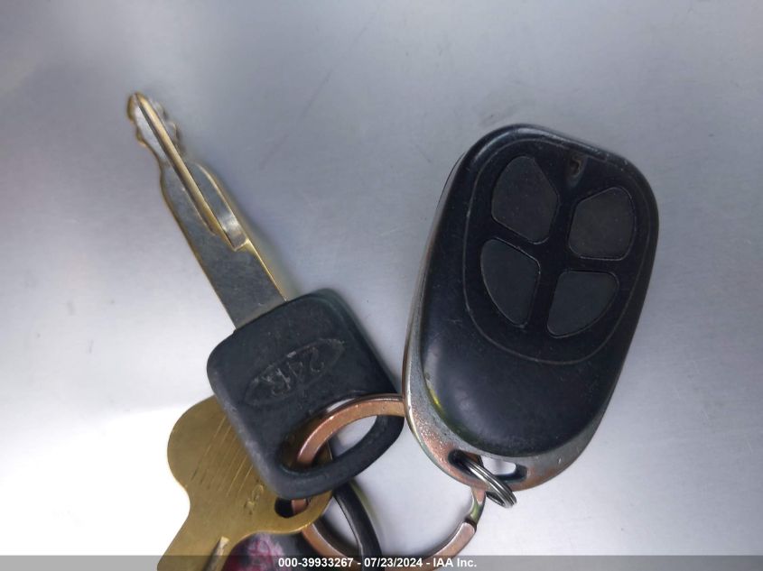 1998 Ford E-250 Commercial/Recreational VIN: 1FTNS24L6WHA84724 Lot: 39933267