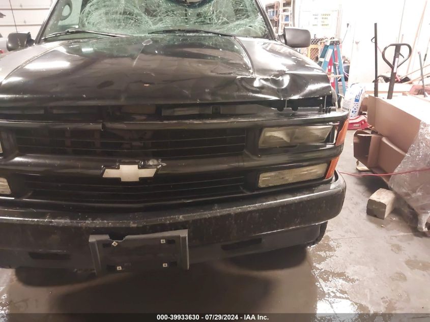 1998 Chevrolet Gmt-400 K1500 VIN: 1GCEK14R7WZ109171 Lot: 39933630