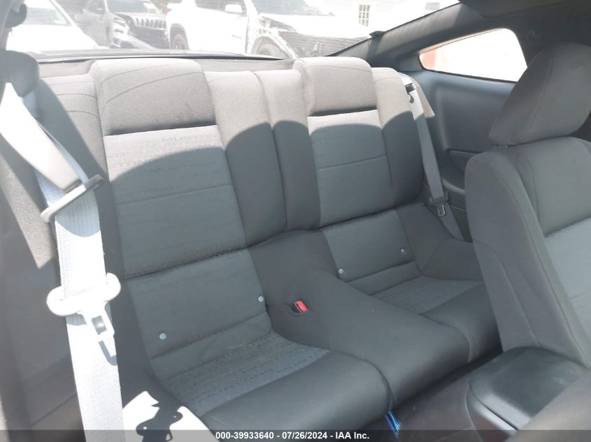 2008 Ford Mustang V6 Deluxe/V6 Premium VIN: 1ZVHT80N685177734 Lot: 39933640