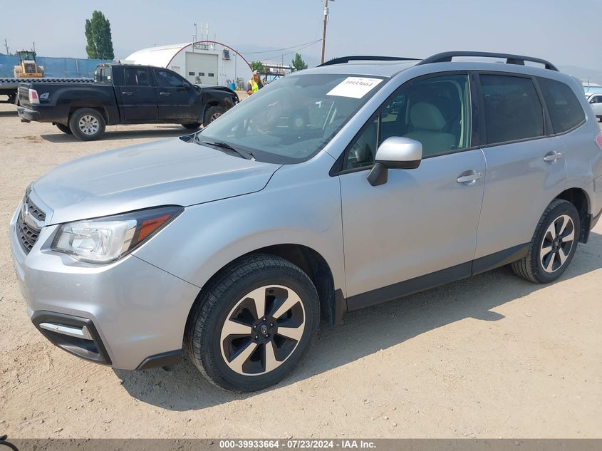 VIN JF2SJAEC0JH506706 2018 SUBARU FORESTER 2.5I PREMIUM