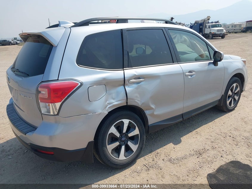 VIN JF2SJAEC0JH506706 2018 SUBARU FORESTER 2.5I PREMIUM