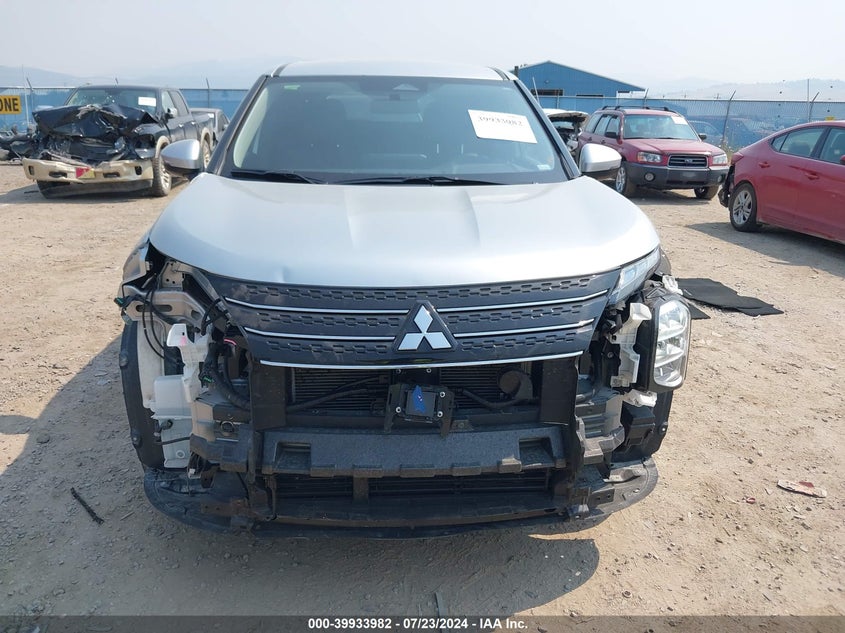 2024 Mitsubishi Outlander Se 2.5 2Wd/Se Black Edition S-Awc/Se Black Edition W/Pano Roof VIN: JA4J3VA8XRZ037640 Lot: 39933982