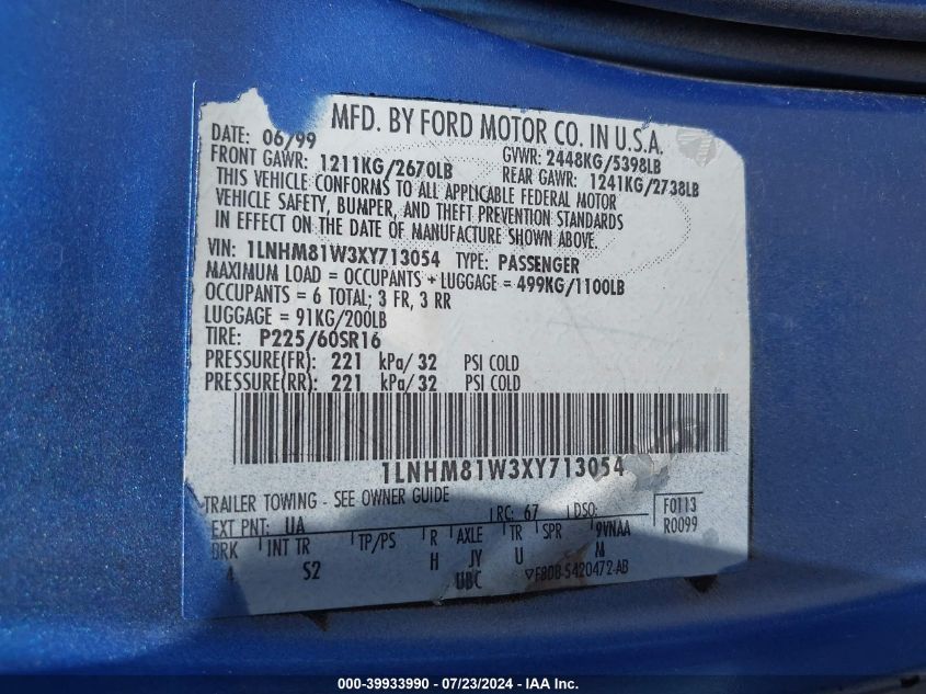 1999 Lincoln Town Car Executive VIN: 1LNHM81W3XY713054 Lot: 39933990