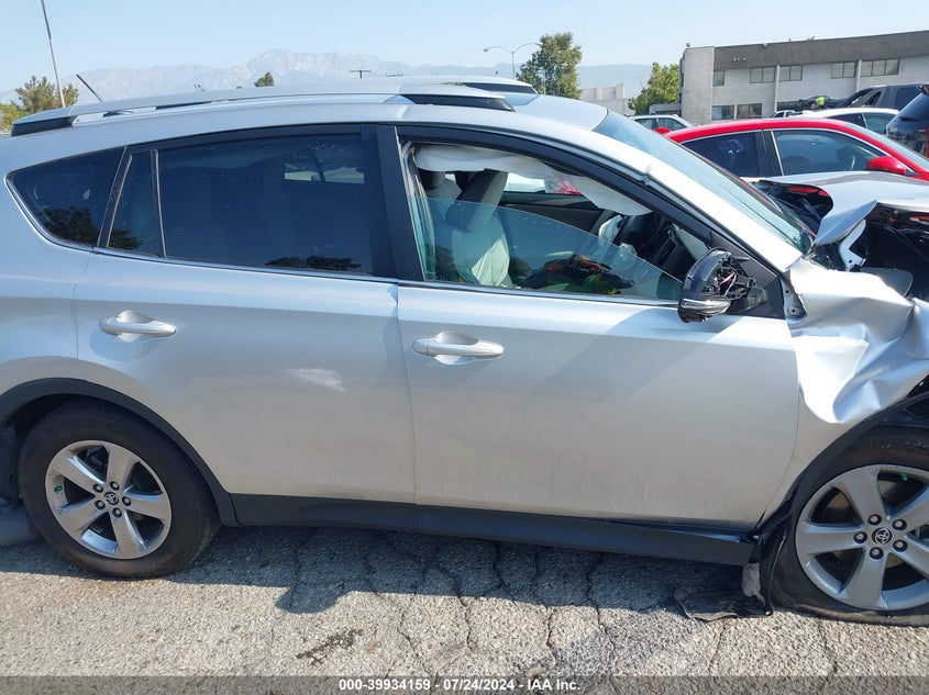 2T3WFREVXFW140370 2015 Toyota Rav4 Xle