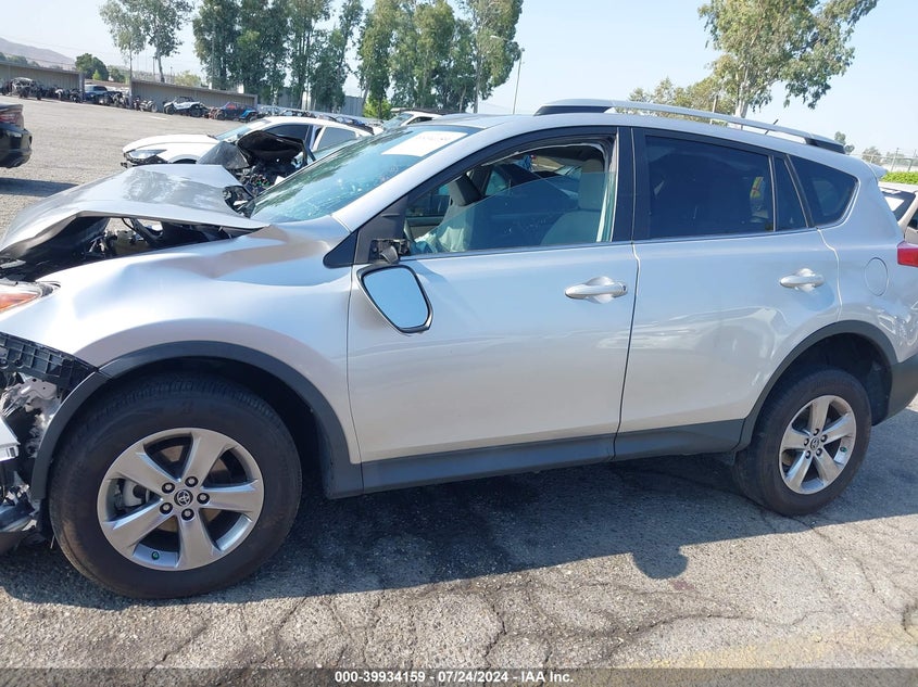 2T3WFREVXFW140370 2015 Toyota Rav4 Xle