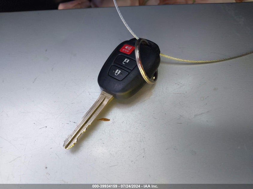 2T3WFREVXFW140370 2015 Toyota Rav4 Xle