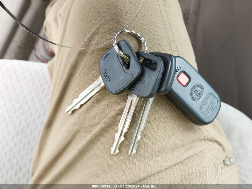 2004 Toyota Camry Le/Xle/Se VIN: 4T1BE32K94U859284 Lot: 39934360