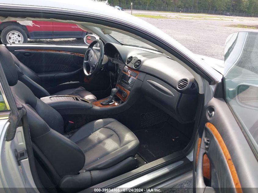 2007 Mercedes-Benz Clk 550 VIN: WDBTJ72H17F211803 Lot: 39934365