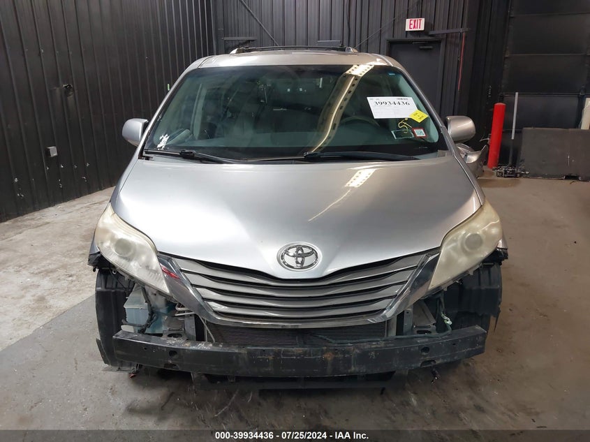 2011 Toyota Sienna Xle V6 VIN: 5TDYK3DCXBS107785 Lot: 39934436