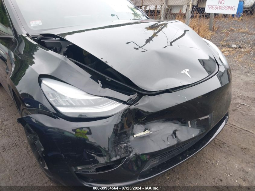 2020 Tesla Model Y Long Range Dual Motor All-Wheel Drive VIN: 5YJYGDEE4LF033812 Lot: 39934564