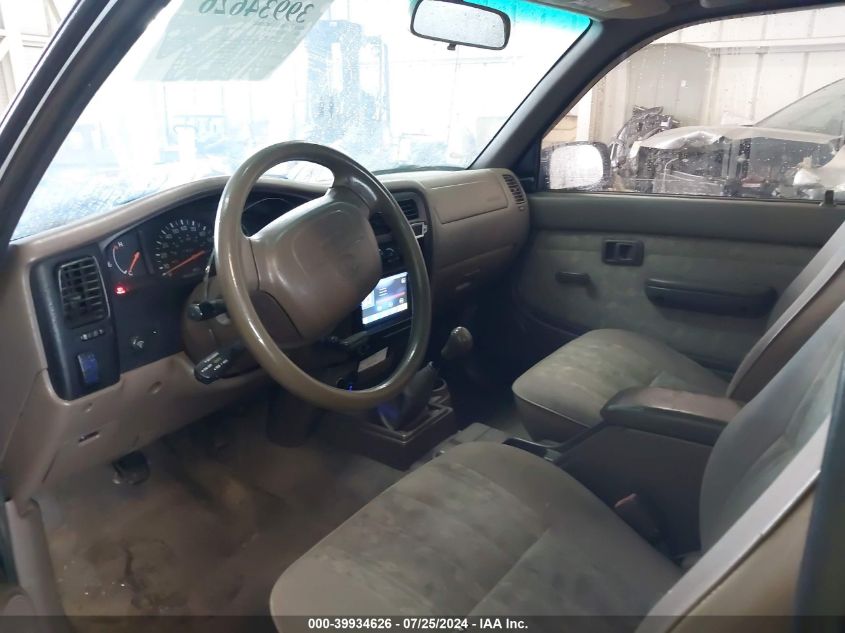 2000 Toyota Tacoma VIN: 5TENL42N3YZ700488 Lot: 39934626