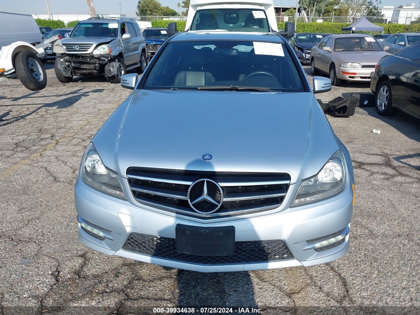 2014 Mercedes-Benz C 250 Luxury/Sport VIN: WDDGF4HB6EA946086 Lot: 39934638
