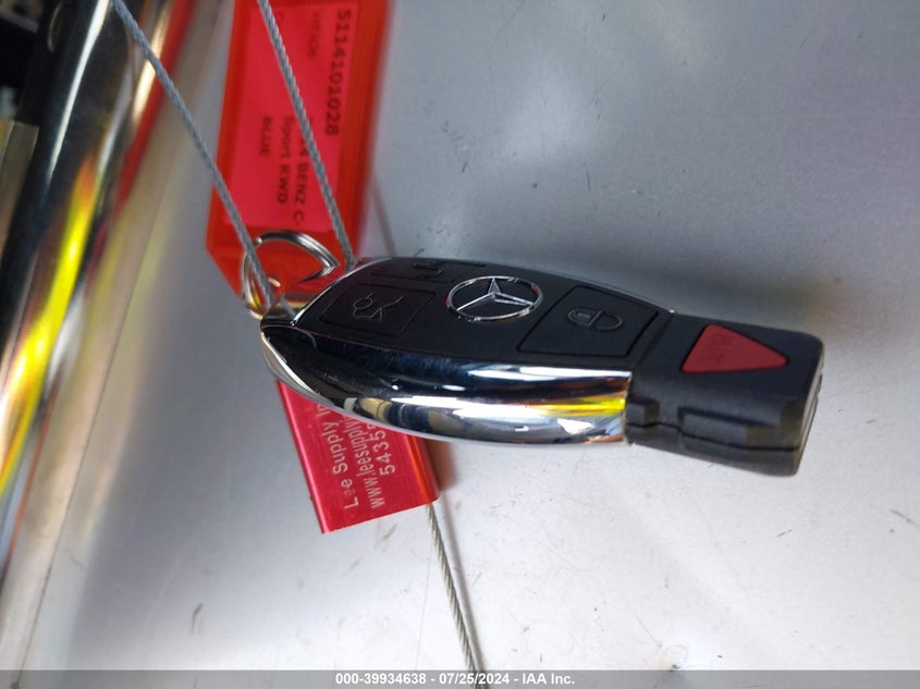 2014 Mercedes-Benz C 250 Luxury/Sport VIN: WDDGF4HB6EA946086 Lot: 39934638