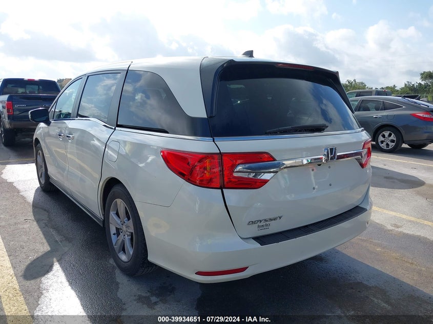 VIN 5FNRL6H72JB063770 2018 HONDA ODYSSEY EXL