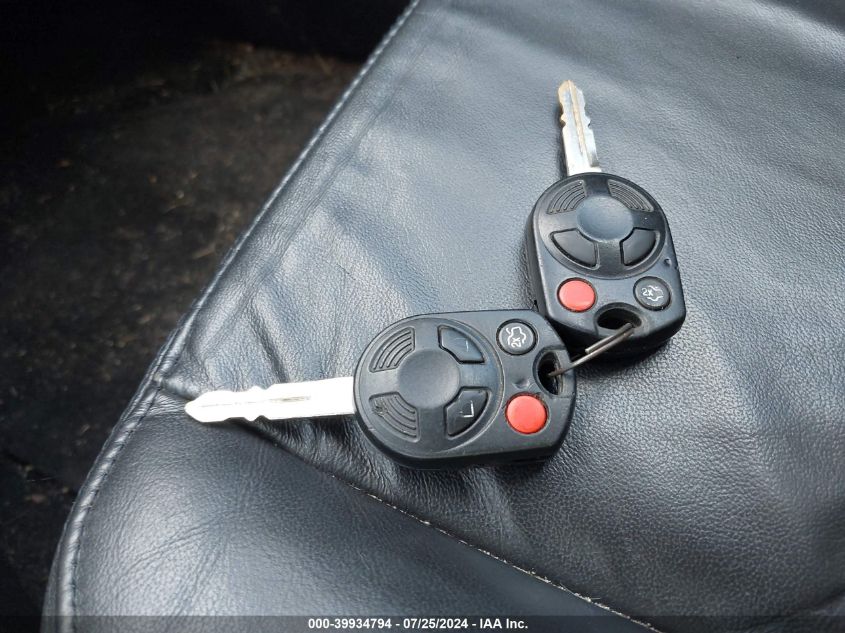 2011 Ford Escape Limited VIN: 1FMCU9EG0BKB35834 Lot: 39934794