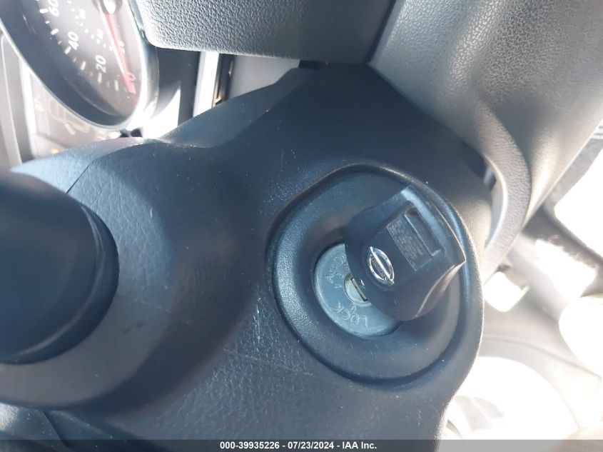 2015 Nissan Rogue Select S VIN: JN8AS5MV2FW760023 Lot: 39935226