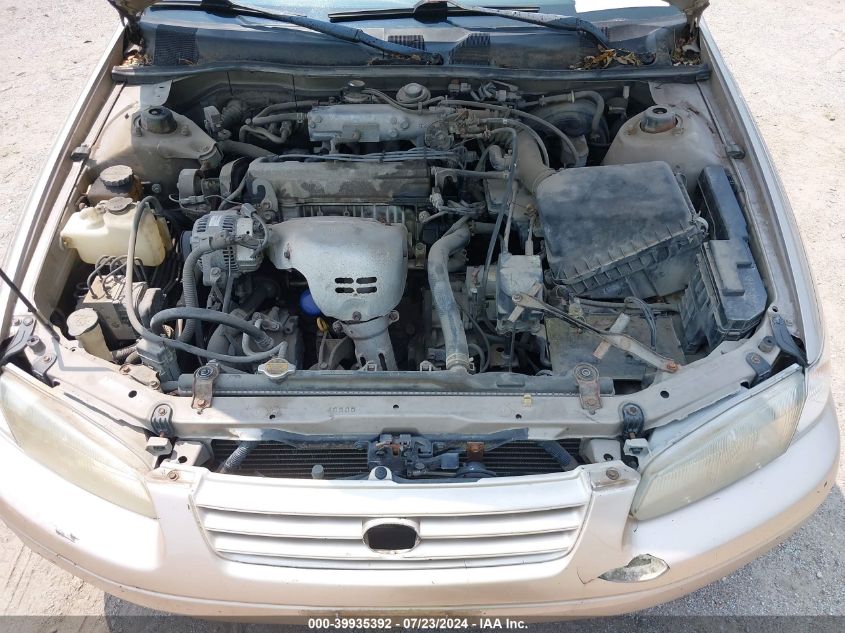 4T1BG22K6VU136997 1997 Toyota Camry Le