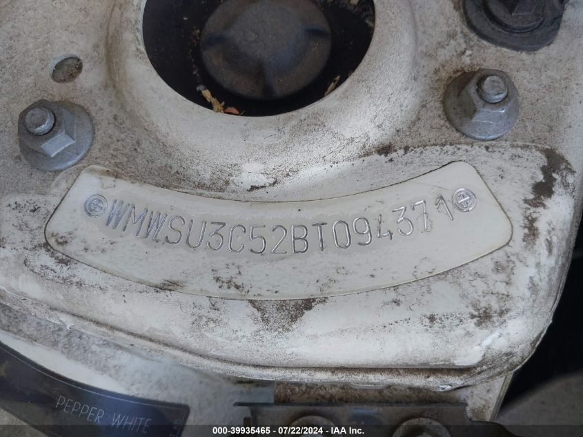 2011 Mini Cooper VIN: WMWSU3C52BT094371 Lot: 39935465