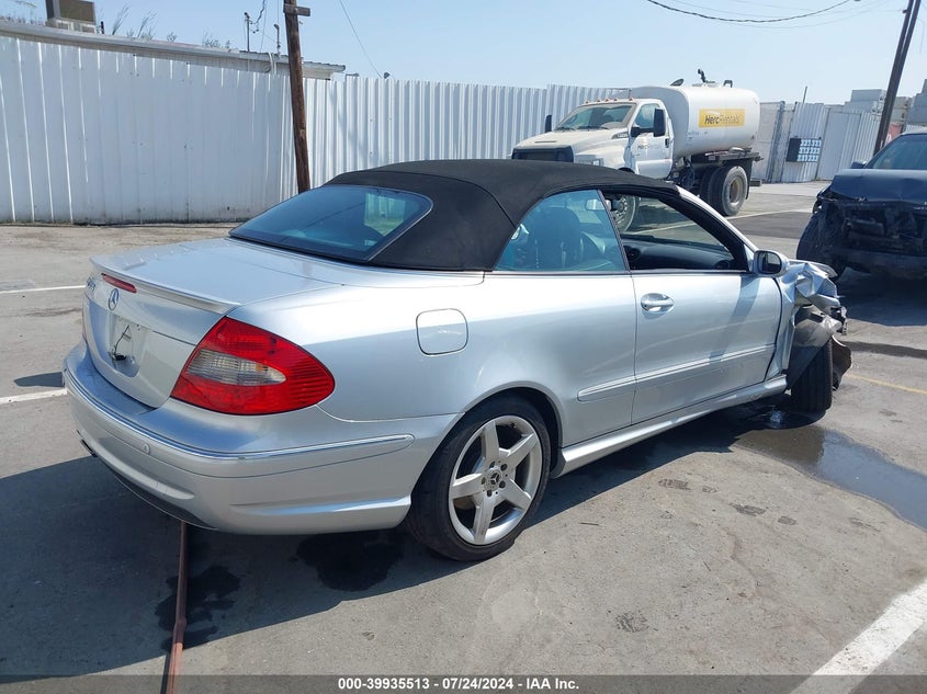 2007 Mercedes-Benz Clk 550 VIN: WDBTK72F77T074802 Lot: 39935513