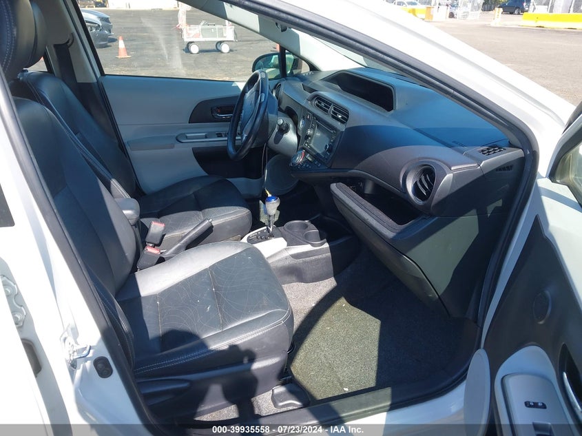 2013 Toyota Prius C Four VIN: JTDKDTB39D1054547 Lot: 39935558