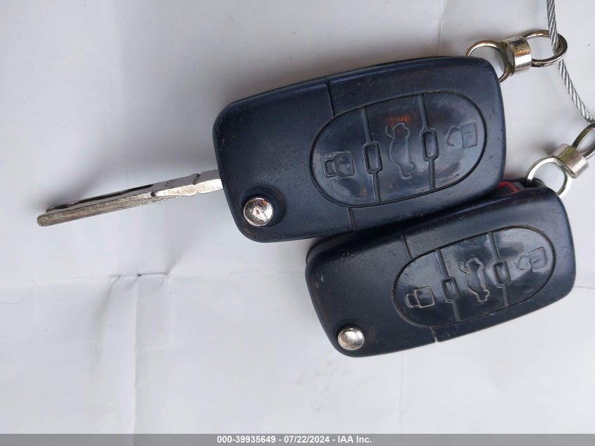 2004 Audi A4 1.8T VIN: WAULC68E14A235690 Lot: 39935649