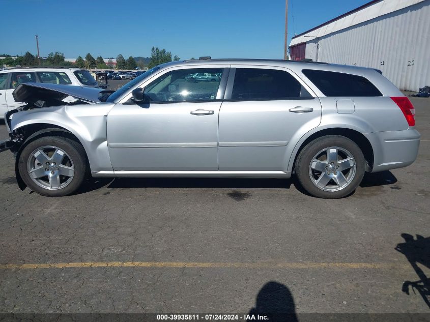 2005 Dodge Magnum Sxt VIN: 2D4GZ48V15H579422 Lot: 39935811