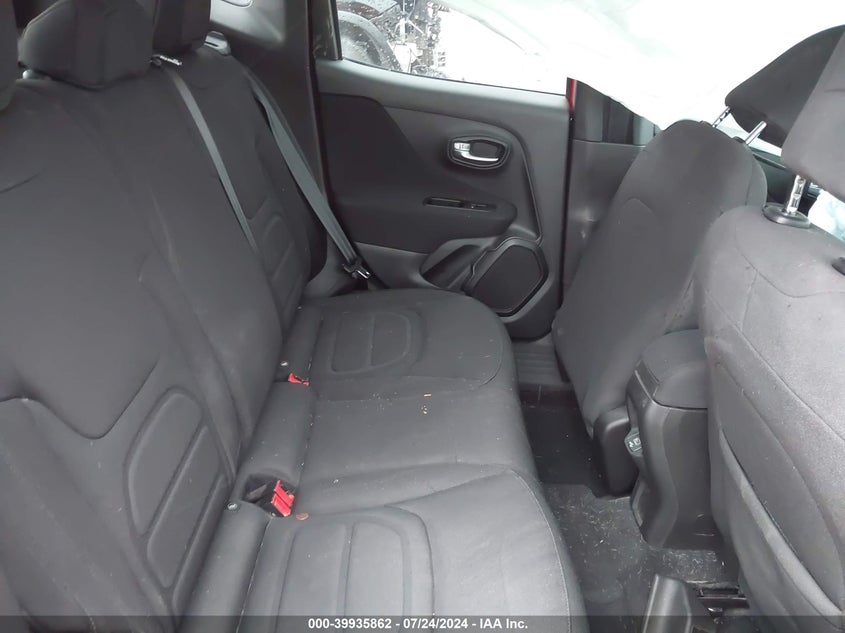 VIN ZACNJDBB2MPM35883 2021 JEEP RENEGADE LATITUDE